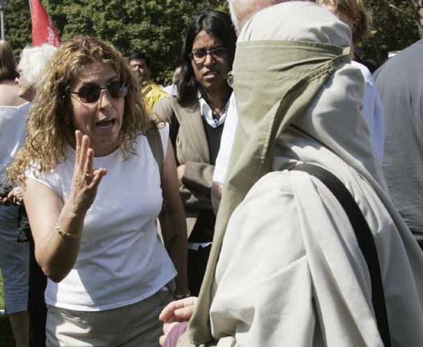 (Source) http://www.thestar.com/opinion/editorialopinion/article/860513---one-law-for-all-ontarians